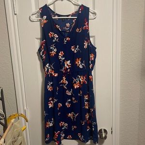 Trisha Split Neck Dress
SIZE: L